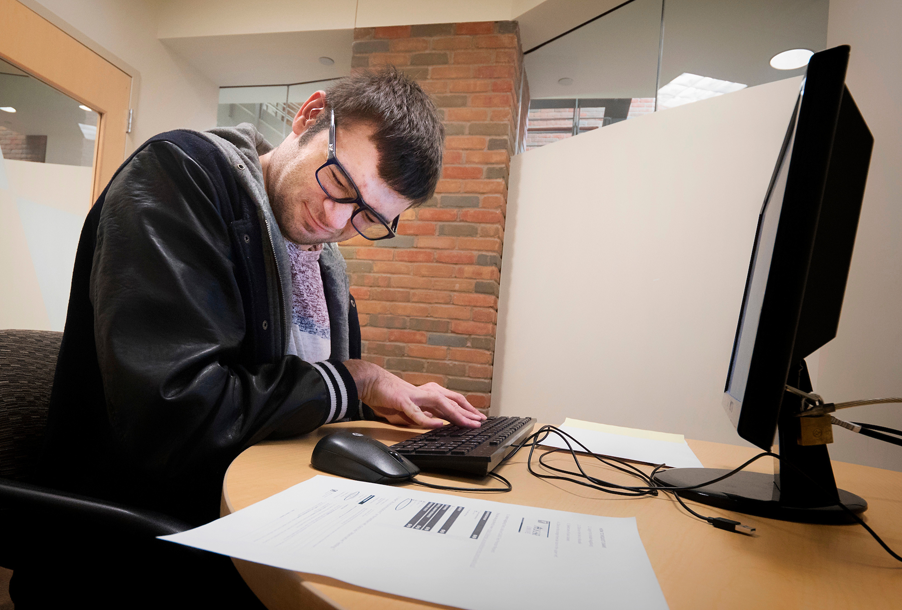 Matthew Glaven ’21 studying in a CLASS work room